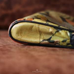 Sac à main en cuir embossé de fleurs fait à la main Sac fourre-tout en cuir de vache véritable de qualité supérieure pour femmes Mode intemporelle d'Indonésie - Product Image 4