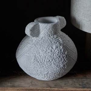 Florero de metal de moda con una forma moderna e innovadora ideal para regalar y decorar con acabado Premium - Product Image 5