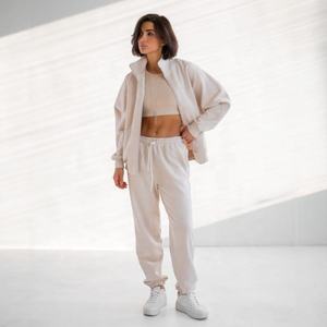 Conjunto de chándal beige cremoso para mujer con cremallera completa, chaqueta con capucha de tela gruesa y pantalones de chándal a juego con puños, conjunto de dos piezas informal estilo streetwear. - Product Image 3
