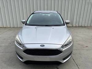 Low price 2017 F <strong>o</strong> r <strong>d</strong> F <strong>o</strong> c <strong>u</strong> s S E used car for sale - Product Image 2