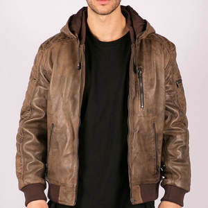 Chaqueta bomber de estilo urbano con líneas limpias y diseño de bolsillo funcional - Product Image 1