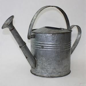 Arrosoir galvanisé élégant avec finition patinée antique et bec verseur de précision pour plantes délicates d'intérieur et d'extérieur - Product Image 2