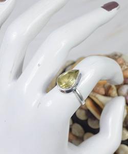 Anillo de Compromiso con Cabujón de Citrino Natural de Diseño Exclusivo Hecho a Mano, Plata de Ley 925 con Engaste de Puntas, Joyería Moderna - Product Image 2