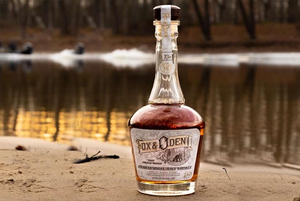 ขวดเครื่องดื่มแก้วคุณภาพพรีเมียมขนาด 750 มล. แบบกำหนดเอง ปั๊มร้อน ป้ายกำกับส่วนตัว พิมพ์ลายสกรีน ตกแต่งด้วยฝาปิดแบบหยด - Product Image 2