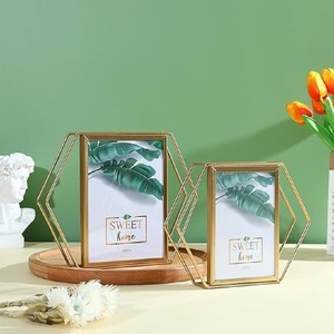 Cadre photo décoratif en laiton fait main pour table, écologique et léger, pour la maison et le bureau, matériaux de haute qualité, produit très vendu - Product Image 1