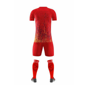 Conjunto de uniforme de fútbol Unisex de alta calidad personalizado 2024/25, camiseta de equipo de fútbol de secado rápido, cuello en V, nombre impreso, pantalones cortos al por mayor para - Product Image 2