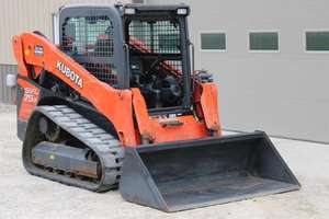 Mejor cargadora de orugas Kubota SVL75 SVL90-2 de alta calidad, máquina de dirección deslizante con motor Kubota de alto momento de carga e hidráulica Huade, 5 años de garantía. - Product Image 6