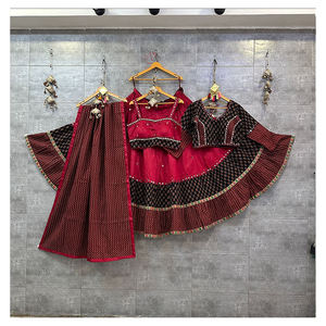 Hermoso Diseño de Lujo, Traje Tradicional con Pedrería, Chaniya Choli Lehenga Choli para Mujer, 2 Blusas, para Ocasiones Especiales - Product Image 1