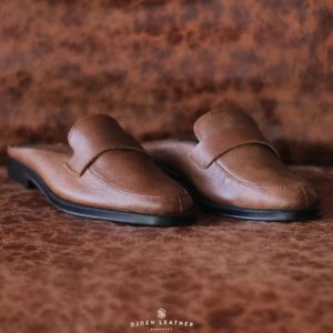 รองเท้าโลฟเฟอร์หนังวัวแท้ทำด้วยมือรองเท้าสลิปออนสีน้ำตาลพร้อมรองเท้าลำลองมีสไตล์พื้นรองเท้าสวมใส่สบายสำหรับสำนักงาน - Product Image 2