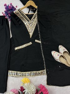 Conjunto de Dupatta de Tela Negra Cosmos con Bordado de Espejo Real para Fiestas de Bollywood, Materiales Reciclados al por Mayor - Product Image 3