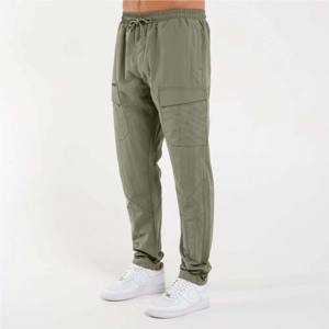 Pantalon cargo léger durable pour hommes avec design ample et poignets élastiques pour un style de vie actif - Product Image 4