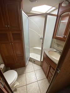 Autocaravana de Lujo Usada y Económica Thor Motor RV 2017 - Product Image 6