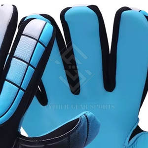 Gants de gardien de but de haute qualité Mega Grip en latex antidérapant avec fermeture à scratch, logo personnalisé, protection complète des mains, unisexe - Product Image 5