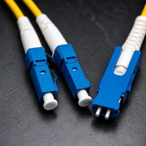 Cable de Fibra Óptica con <span class=keywords><strong>Conector</strong></span> CS y SN, CS-LC/UPC-SM-DX-LSZH-2.0mm SN-LC/UPC-SM-DX-LSZH-1.6MM - Product Image 5