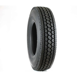 Pneus de camion 11R22.5 améliorés pour camions légers Conception de bande de roulement avancée pour une traction et une durabilité améliorées - Product Image 3