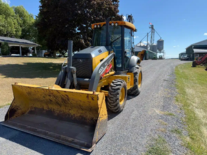 รถตักล้อยาง John Deere 410K 410L ปี 2014 ราคาประหยัด พร้อมส่ง ขายดี สภาพดี พร้อมแบคโฮ - Product Image 4