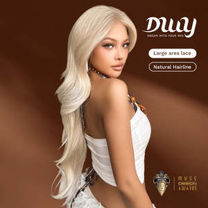 Perruque synthétique Lumi-DWY 136 blond platine ondulée avec raie libre et dentelle transparente sur le devant - Product Image 2