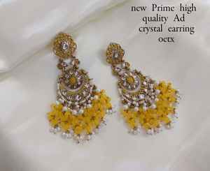 Collection de boucles d'oreilles en perles cloutées avec motif kundan et fleur ovale taillée dernière collection exclusive de créateurs pour femmes - Product Image 3