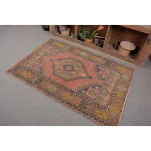 Tapis d'appoint vintage turc 3,7x5,4 pieds, tapis persan rouge en laine - Product Image 1
