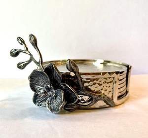 Luxury Hammered Metal <b>Coaster</b> <b>Set</b> <b>with</b> Flower Design | Decorative Silver <b>Coasters</b> <b>with</b> Floral <b>Holder</b> - Product Image 1