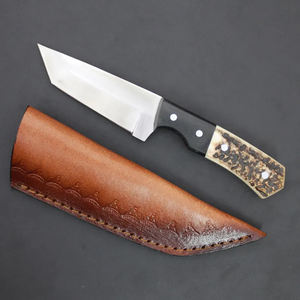 Couteau de chasse artisanal en corne de cerf, lame pleine, avec étui en cuir - Product Image 1