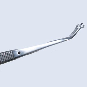 Pinzas Quirúrgicas de Precisión WORLD, Anguladas para Sutura, 1.6 mm, 160 mm, para Cirugía General, CE - Product Image 2