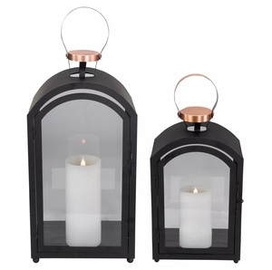 Esta linterna versátil agrega un toque de sofisticación y ambiente cálido a cualquier ambiente para la decoración del hogar y la boda disponible. - Product Image 4