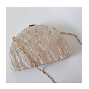 Bolsos de mano Elates de resina de moda de alta calidad a precio muy bajo para niñas Precio de moda de monedero de resina de la India - Product Image 5