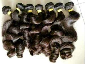 Venta al por mayor de extensiones de cabello humano birmano sin procesar indio sin procesar cutícula alineada Paquete de pelo rizado - Product Image 3