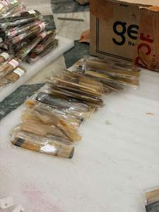 Peigne à dents larges en corne de buffle naturelle, écologique, fait à la main, avec poignée, gravure de logo acceptée, Inde - Product Image 6