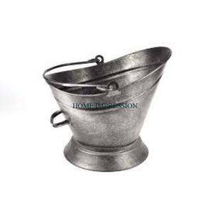 Seau à charbon en métal fait à la main couleur argent galvaniser la dernière conception pour le foyer Fournitures de porte-bûches à prix raisonnable - Product Image 1