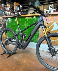 Vélo de montagne électrique à double suspension de qualité supérieure, stéréo hybride 140 HPC 750, Actionteam - Product Image 3