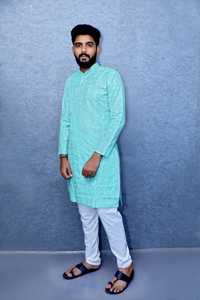 Festival Kurta pour hommes de haute qualité et vêtements décontractés disponibles en vrac tenue de festival traditionnelle et de fête avec broderie - Product Image 2