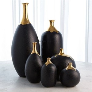 Florero de Metal resistente con textura única recubierta de polvo de Color negro con accesorios de decoración del hogar de diseñador superior chapado en oro - Product Image 1