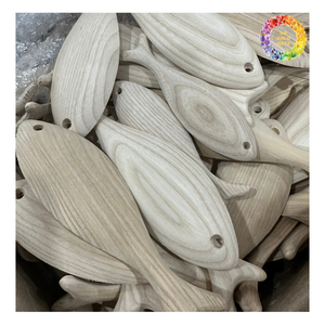 Poisson en bois 3D peint coloré pour tenture murale, forme de poisson en bois artisanal, poisson en bois idéal pour l'artisanat et la décoration de souvenirs - Product Image 3