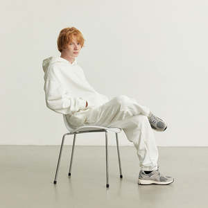 เสื้อกันหนาวมีฮู้ดโพลีเอสเตอร์300 GSM เสื้อวอร์มผ้านุ่มใส่สบายราคาโรงงาน - Product Image 4