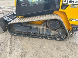 Chargeuse sur chenilles JCB 300TT4 2018 : Puissance robuste et stabilité sur chenilles - Product Image 5