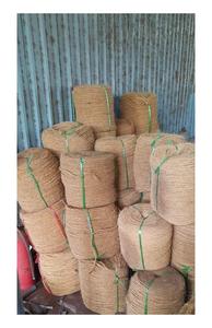 Corde de coco torsadée naturelle du Vietnam Cordes de coco durables en fibre de coco La corde de noix de coco de la meilleure qualité - Product Image 4