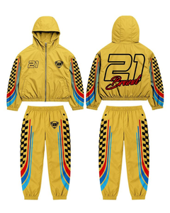 Pantalones Deportivos Casuales Ligeros Personalizables de Felpa de Algodón de 800 GSM con Logotipo Bordado en la Parte Delantera con Pedrería en las Mangas - Product Image 4