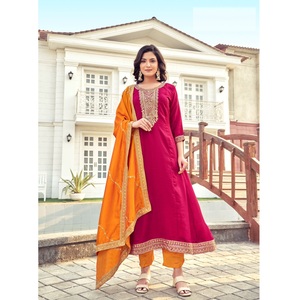 Vichitra Designer femmes soie Kurti ensemble lourd broderie travail pour mariage et fête indien ethnique porter approvisionnement en gros - Product Image 1