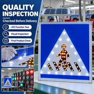 Panneau de signalisation routière à LED solaire pour passage piétonnier, haute visibilité, signalisation de sécurité routière, directement de l'usine - Product Image 1