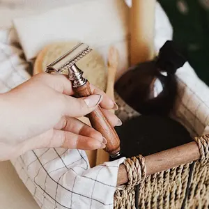 Cómoda sensación de mano, diseño de mango clásico, uso profesional de peluquería, maquinilla de afeitar de seguridad para hombre - Product Image 6