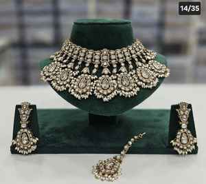 Joyería más de moda para la función de la boda india CZ piedra tachonada con perla trabajo gargantilla collar conjunto pendientes y Mangtika conjunto - Product Image 2