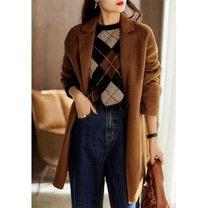 เสื้อมีฮู้ดสวมหัวลายนูนสีทึบสไตล์วินเทจของผู้หญิงเสื้อสเวตเตอร์ถักระบายอากาศลาย croptankcami ออกแบบโลโก้ได้ตามต้องการสำหรับฤดูหนาว - Product Image 3