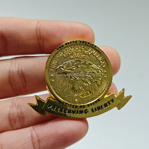Hermosa insignia con <span class=keywords><strong>la</strong></span> Estatua de <span class=keywords><strong>la</strong></span> <span class=keywords><strong>Libertad</strong></span> de EE. UU., águila americana en 3D, moneda de oro para decoración del hogar, regalo de cumpleaños para coleccionistas - Product Image 5
