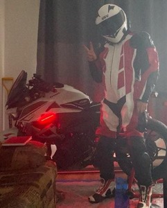 Combinaison de course sur piste en cuir rouge/blanc pour moto, nouvelle, homologuée CE, protection personnalisée, respirante, été/hiver, en solde - Product Image 4