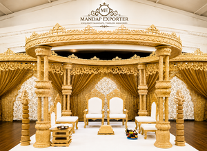 Elegante Mandap de Madera Tallado a Mano para Bodas, Mandap Indio Triveni de Madera, Conjunto de Mandap Tradicional Gujarati de Tres Pilares - Product Image 2
