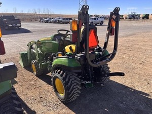 Tractor Agrícola JOHN DEERE 1025R 2019 con Motor de 21HP y Caja de Cambios - Product Image 3