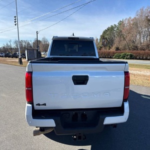 Toyota Tacoma 2024 en EXCELENTE ESTADO - Product Image 3