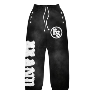 Pantalon de survêtement en molleton de coton et polyester de qualité supérieure 320 GSM gris tissu doux broderie chenille logo clouté - Product Image 2